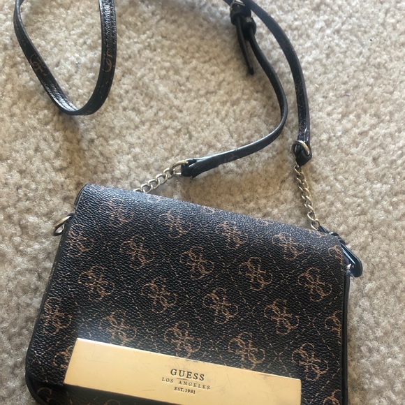 Guess leather purse/clutch - Picture 8 of 8